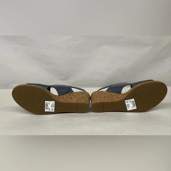 Clarks Women’s Lafley Joy Blue Grey Leather Wedge Strap Sandals Size 7.5W NEW - Picture 6 of 8
